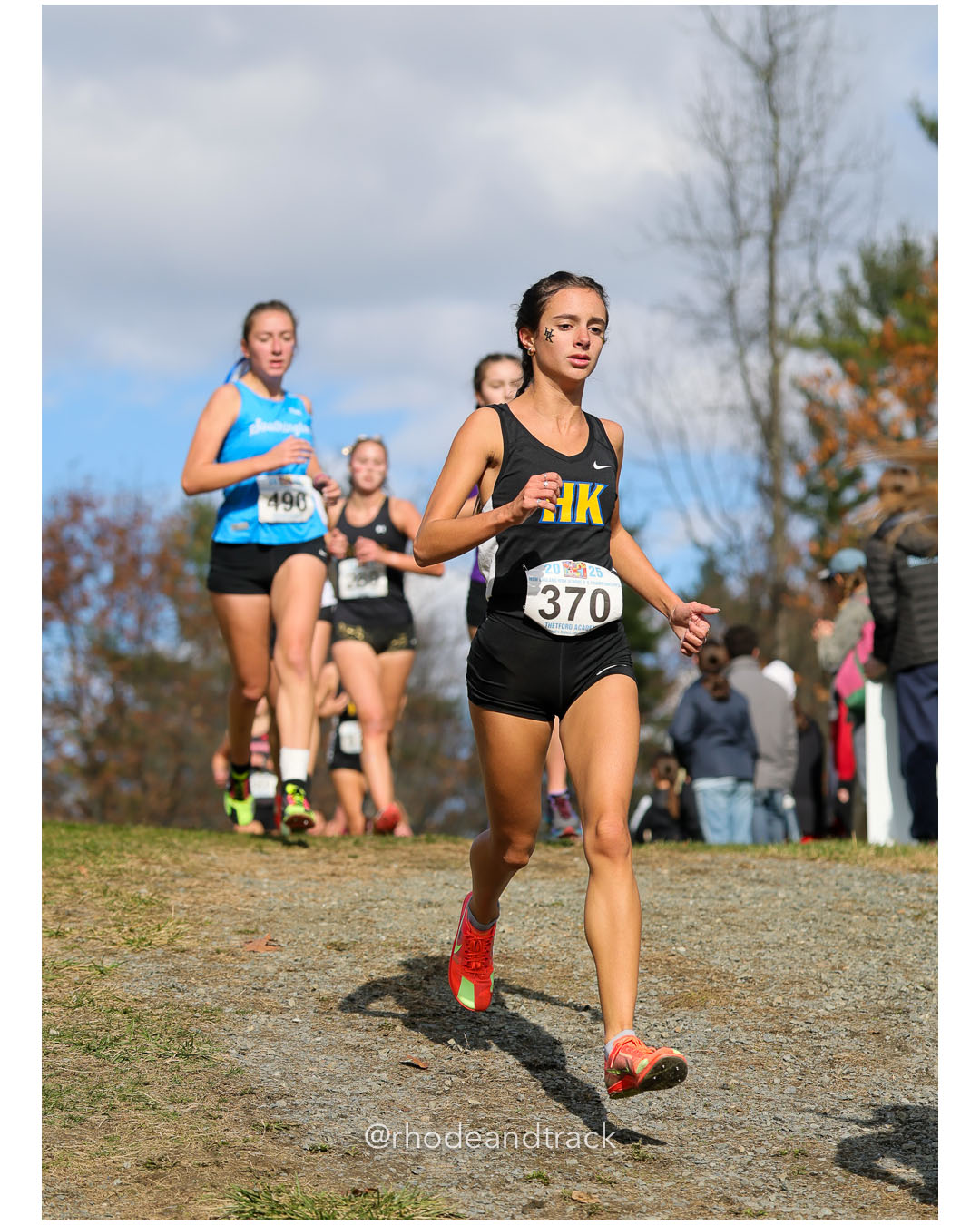 Julia Downing, Haddam-Killingworth, P82, 20:56.86 - New England Cross Country State Championship - Thetford Vt - November 8, 2025 File: ./dir-1-Girls-Championship/251108-2025-New England-Cross-Country-Championships-Thetford-VT-110-296A1983.jpg Julia Downing, Haddam-Killingworth, P82, 20:56.86 - New England Cross Country State Championship - Thetford Vt - November 8, 2025 – 2025 Ne…